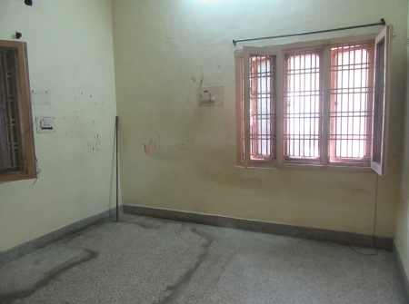 3) Li id 357 - Bedroom.JPG